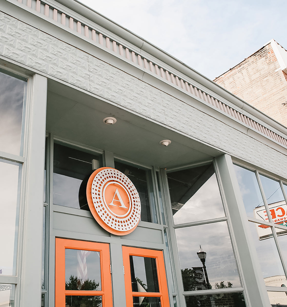 The Askinosie storefront on Commercial Street in Springfield, Missouri.